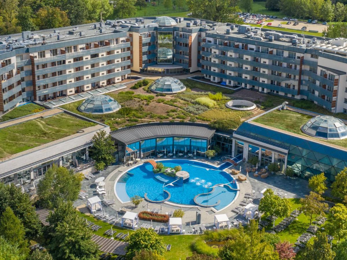 Spirit Hotel Thermal Spa Шарвар Экстерьер фото