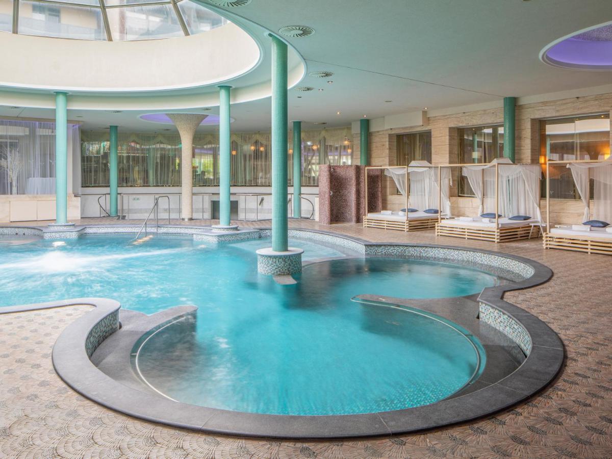 Spirit Hotel Thermal Spa Шарвар Экстерьер фото